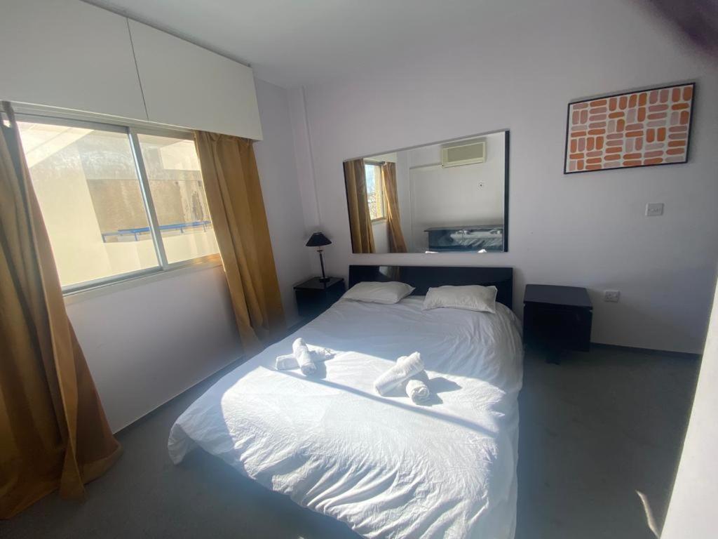 Private Room In A Shared Flat At Best Location Limassol Exterior photo
